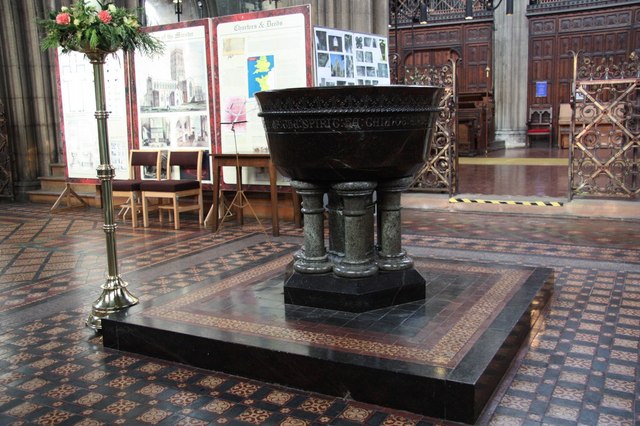 File:St.George's font - geograph.org.uk - 1157077.jpg