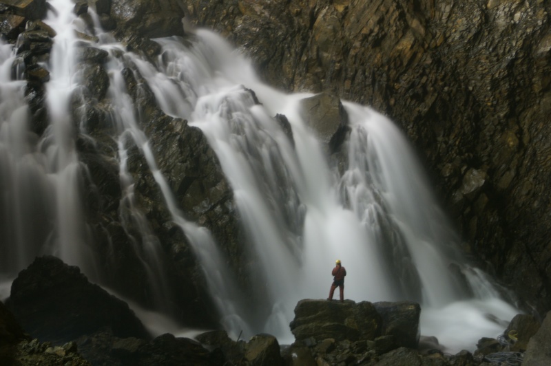 Archivo:La Verna waterfall.jpg