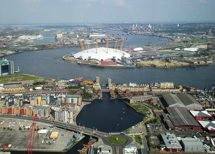 File:Canarywharfview.jpg