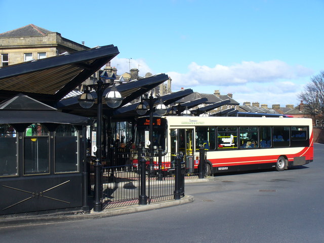 File:Harrogate Bus Station - geograph.org.uk - 738887.jpg