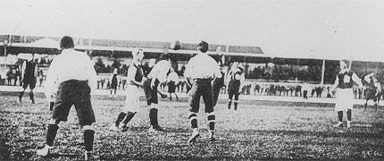 Файл:Olympic football (1900).jpg