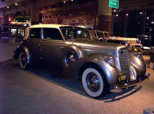 Archivo:1937 Lincoln.jpg