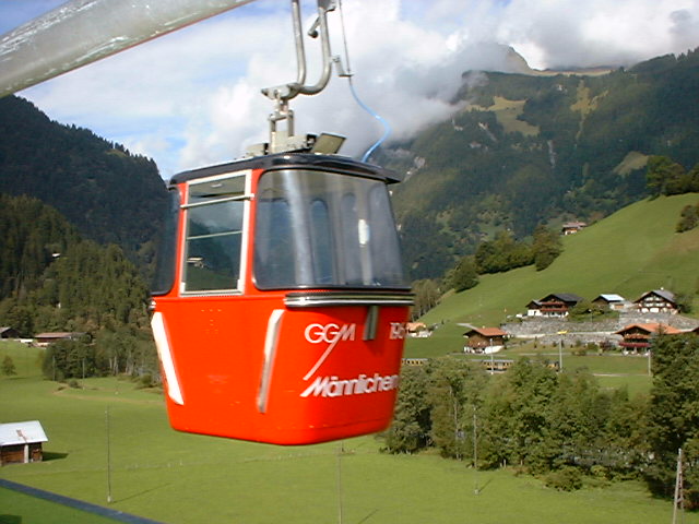 File:Gondelbahn GM 281.jpg