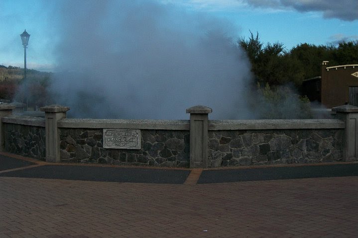 File:RotoruaHotSpringNZ.jpg