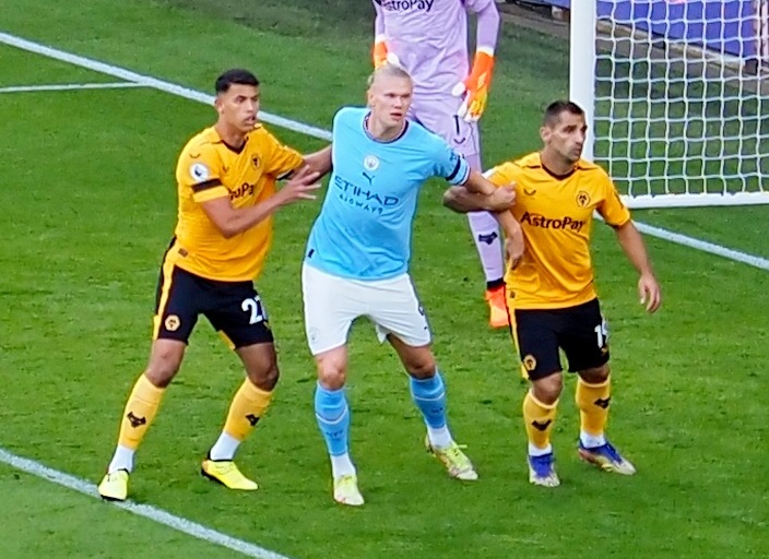 File:WolvesvManCitySeptember2022 2 (cropped).jpg