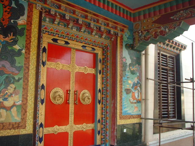 File:Namdroling.Temple.India.Door.jpg