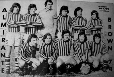 Archivo:Club Almirante Brown equipo de 1974.jpg