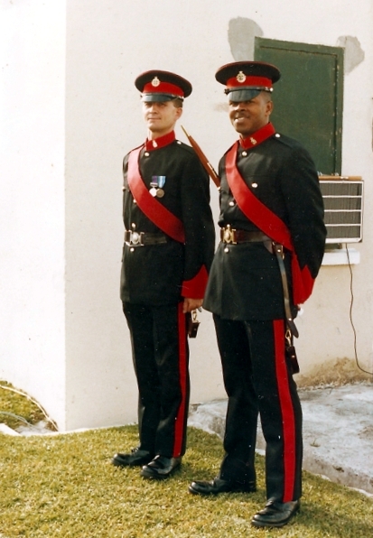 Файл:Bermuda Regiment Warrant Officers.jpg