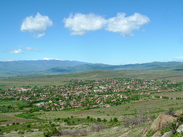 File:Karabunar-view.jpg