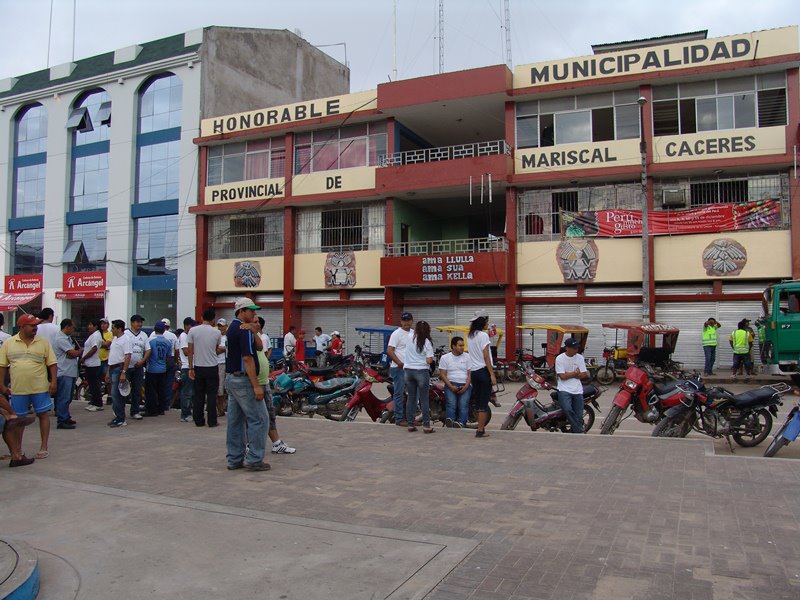 Файл:Municipalidad de Juanjui.jpg