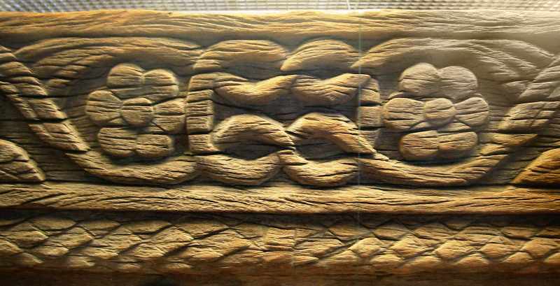 File:LoulanCarvedWoodenBeam.JPG