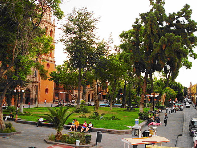 File:Plaza de san franciscoBUENA CALIDAD.jpg