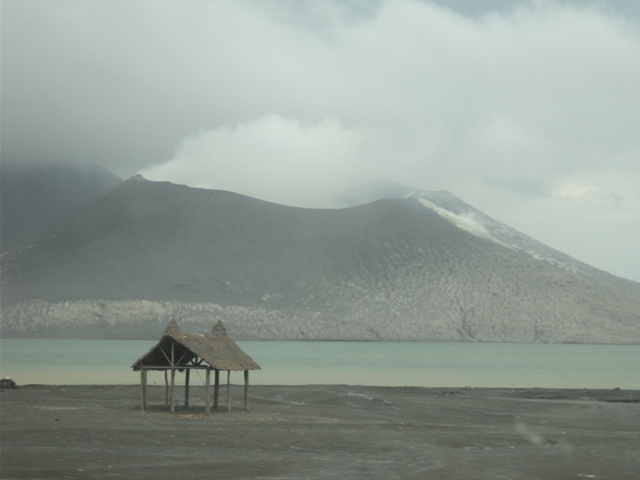 File:Rabaul Volcanoe.jpg