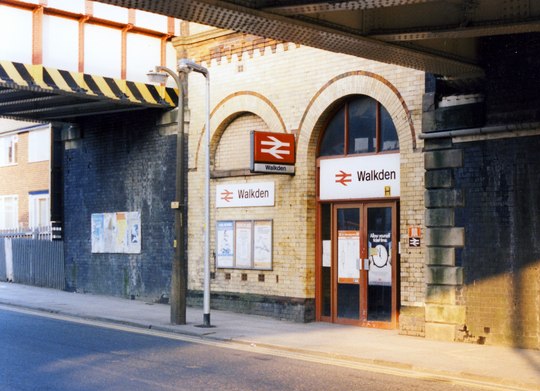 File:Walkden station entrance - geograph.org.uk - 823730 (cropped).jpg