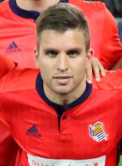 Файл:Real Sociedad - Red Bull Salzburgo 73 (38496663510) (cropped).jpg