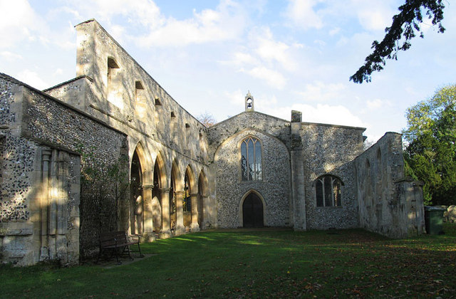 File:OxboroughChurchRuinedNave(JohnSalmon)Oct2004.jpg