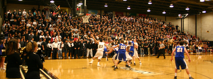 File:Blackoutcourtshot.jpg