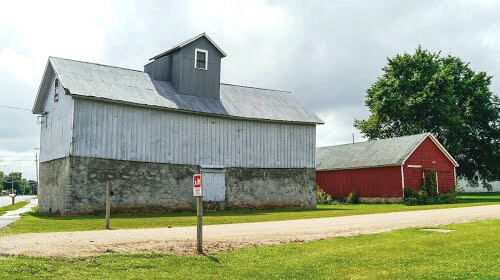 File:FormerPurinaWarehouseBlackCreekWi.jpg