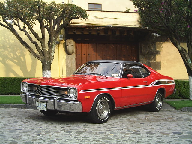 File:Valiant Super Bee 1975.jpg