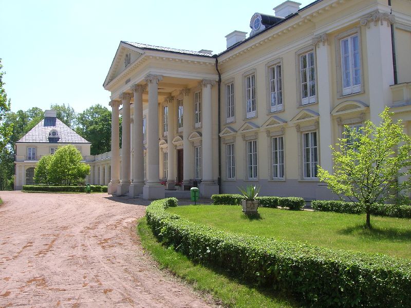 File:Walewice palac.JPG