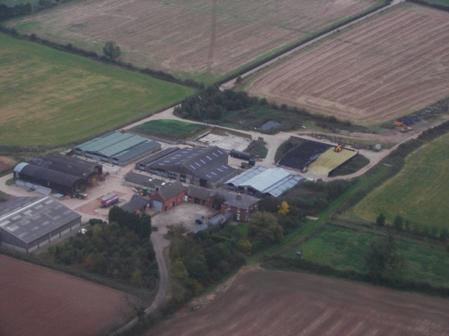 File:Field Farm - geograph.org.uk - 595195.jpg