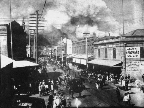 File:Honolulu Chinatown fire of 1900.jpg