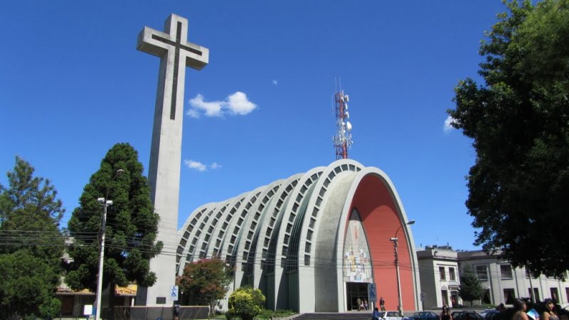 Archivo:Catedral-de-chillan.jpg