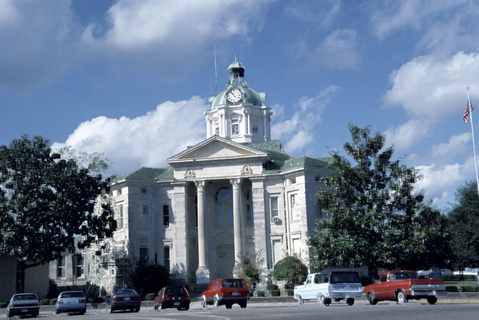 File:Marion County Mississippi Courthouse.jpg