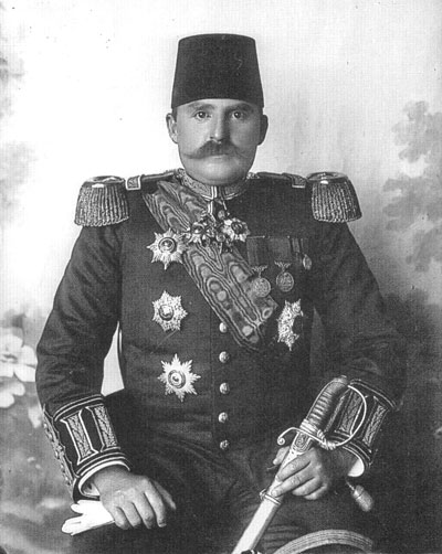 Файл:Essad Pasha Toptani.jpg