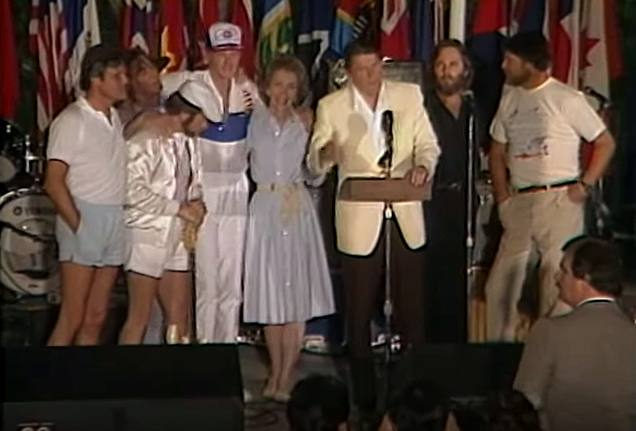 File:The beach boys in 1983.png