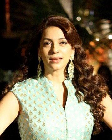 File:Juhi Chawla LFW-2017.jpg