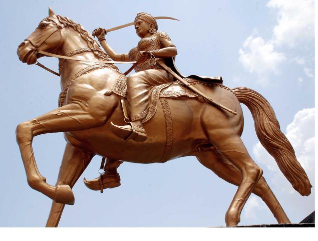 File:Rudramadevi new statue.jpg