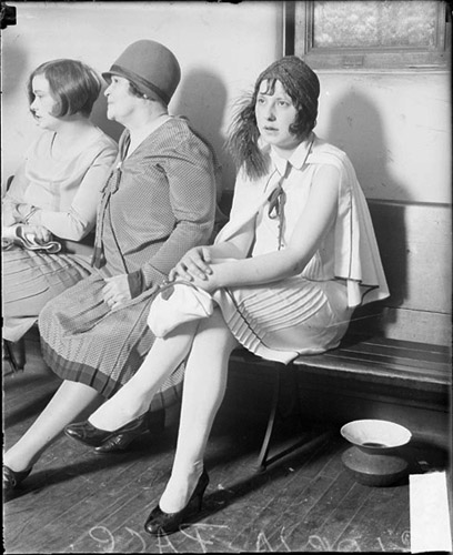 File:Spitoon1928Women.jpg