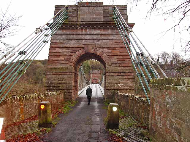 File:Union Chain Bridge.jpg