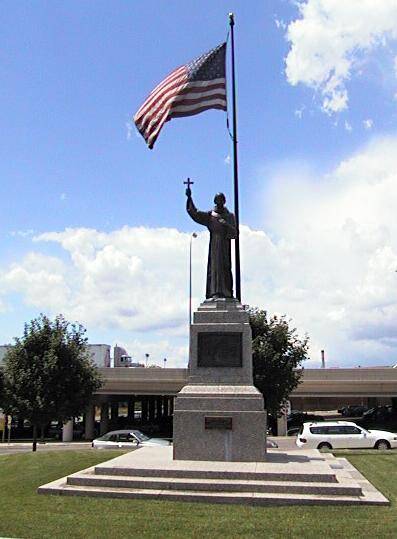 Archivo:Statue Hennepin.jpg