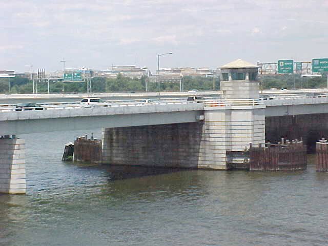 File:14th Street Bridge Complex 1.jpg