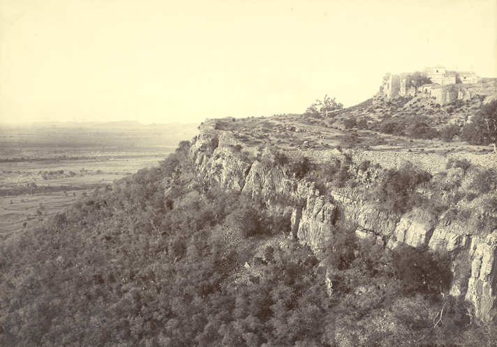 File:A part of fortress of Chittoor.jpg