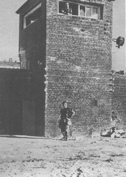 File:Warsaw Uprising - Gęsiówka - 3.jpg