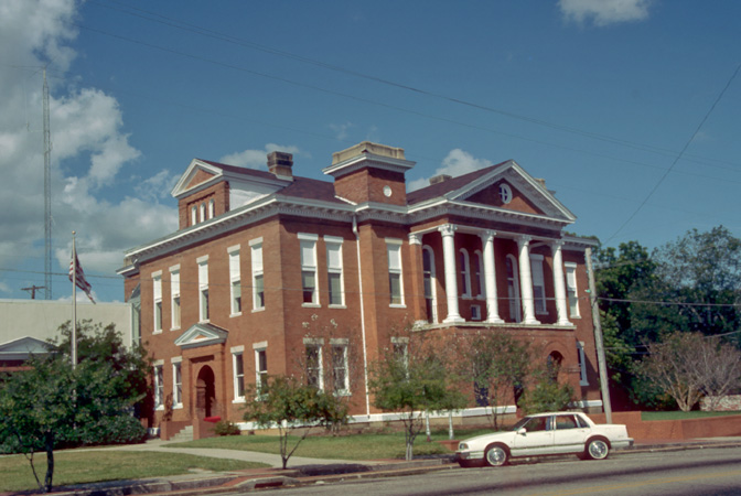 File:Jefferson Davis County Mississippi Courthouse.jpg