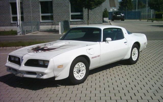 File:Pontiac Trans Am 1977.jpg