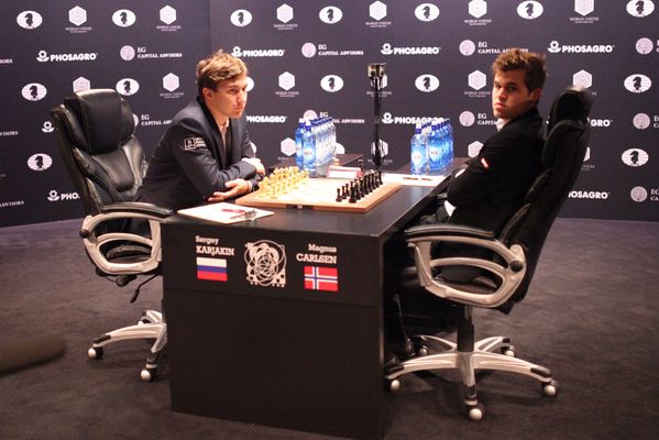 Файл:World Chess Championship 2016 Game 4 - 3.jpg