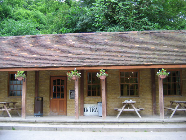 File:Entrancetochislehurstcaves.jpg