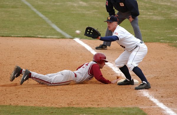 File:Baseball pick-off attempt.jpg