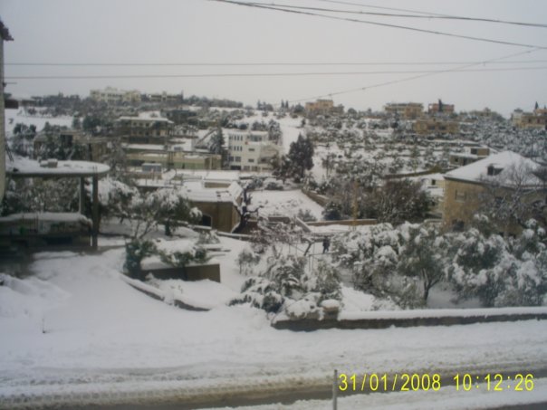 File:Chaqra sous la neige.jpg