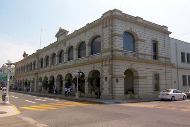 Archivo:Palacio Federal Veracruz.jpg