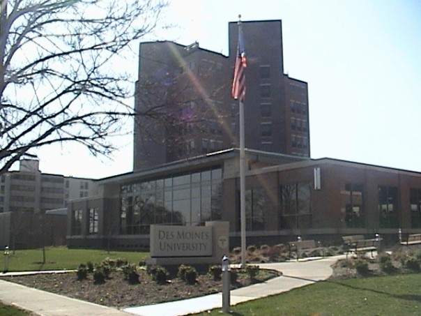 File:DesMoinesUniversityGymandClinic.JPG