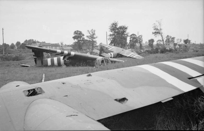 File:Operation Deadstick canal bridge gliders.jpg