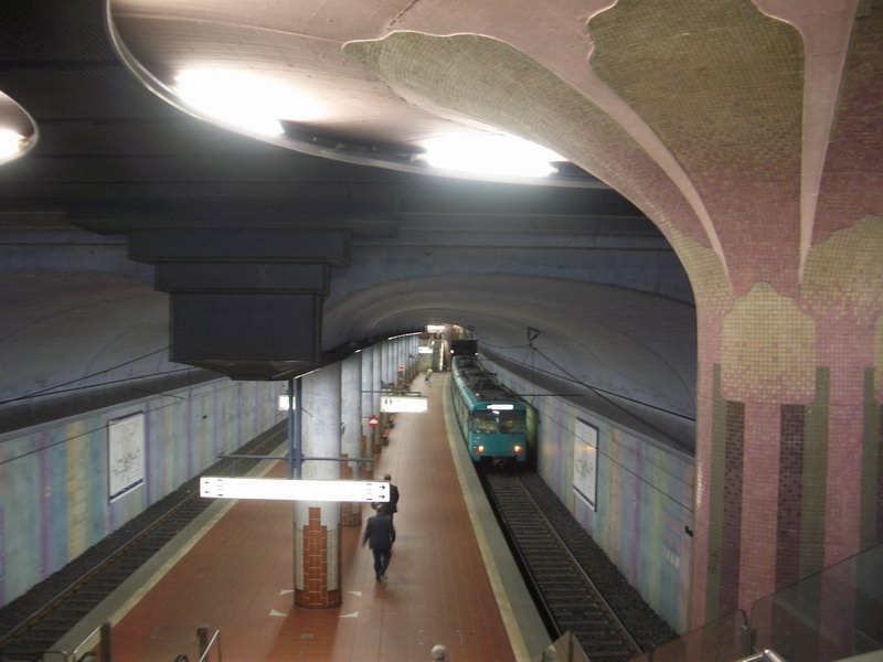 Archivo:Mk Frankfurt U-Bahn Westend.jpg