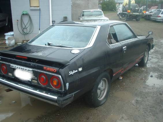 File:1981 skyline rear side.JPG