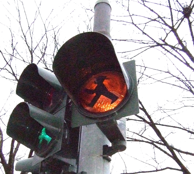 File:Ampelmaennchen Ost Warnlicht.jpg